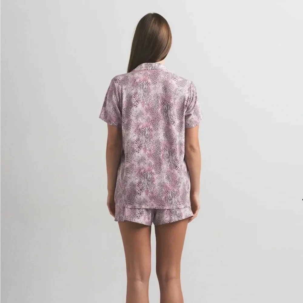 NWT Skims Sleep Short Sleeve Button Up Set in Bloom Mini Multi Animal - Picture 2 of 5